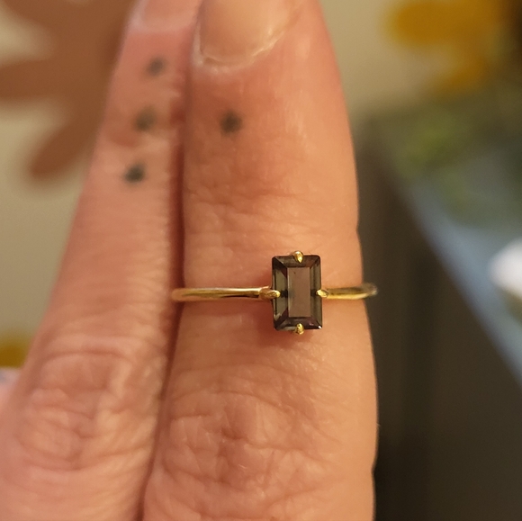 GLDN Solid Gold Grand Baguette Ring Forest Emerald Size 5 - Picture 2 of 9